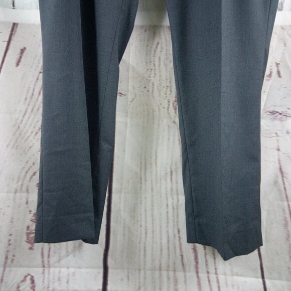 NWOT Roundtree & Yorke TravelSmart Classic Fit Dark Gray Dress Pants 42x30 FF - Picture 4 of 8